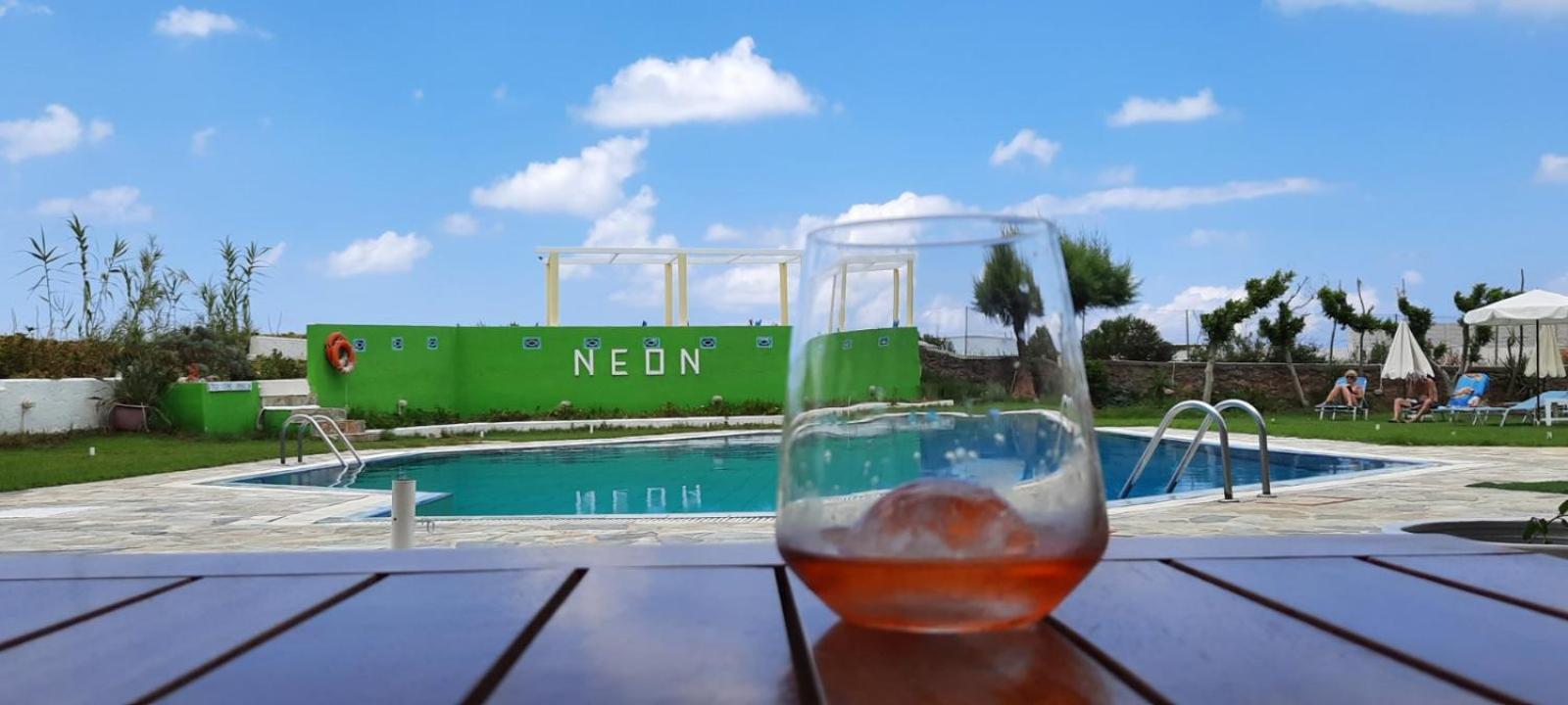 Neon Hotel Stalida 외부 사진